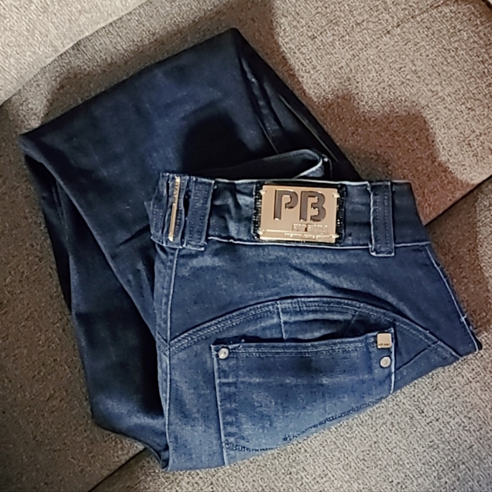 Pitbull Jean's